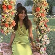 Studentessa di lettere moderne impartisce lezioni di storia